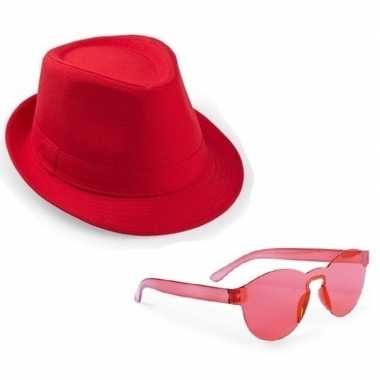 Toppers rood trilby party hoedje rode zonnebril carnavalskleding roos