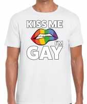 Carnavalskleding kiss me i am gay t-shirt wit heren roosendaal