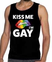 Carnavalskleding kiss me i am gay tanktop mouwloos shirt zwart heren roosendaal